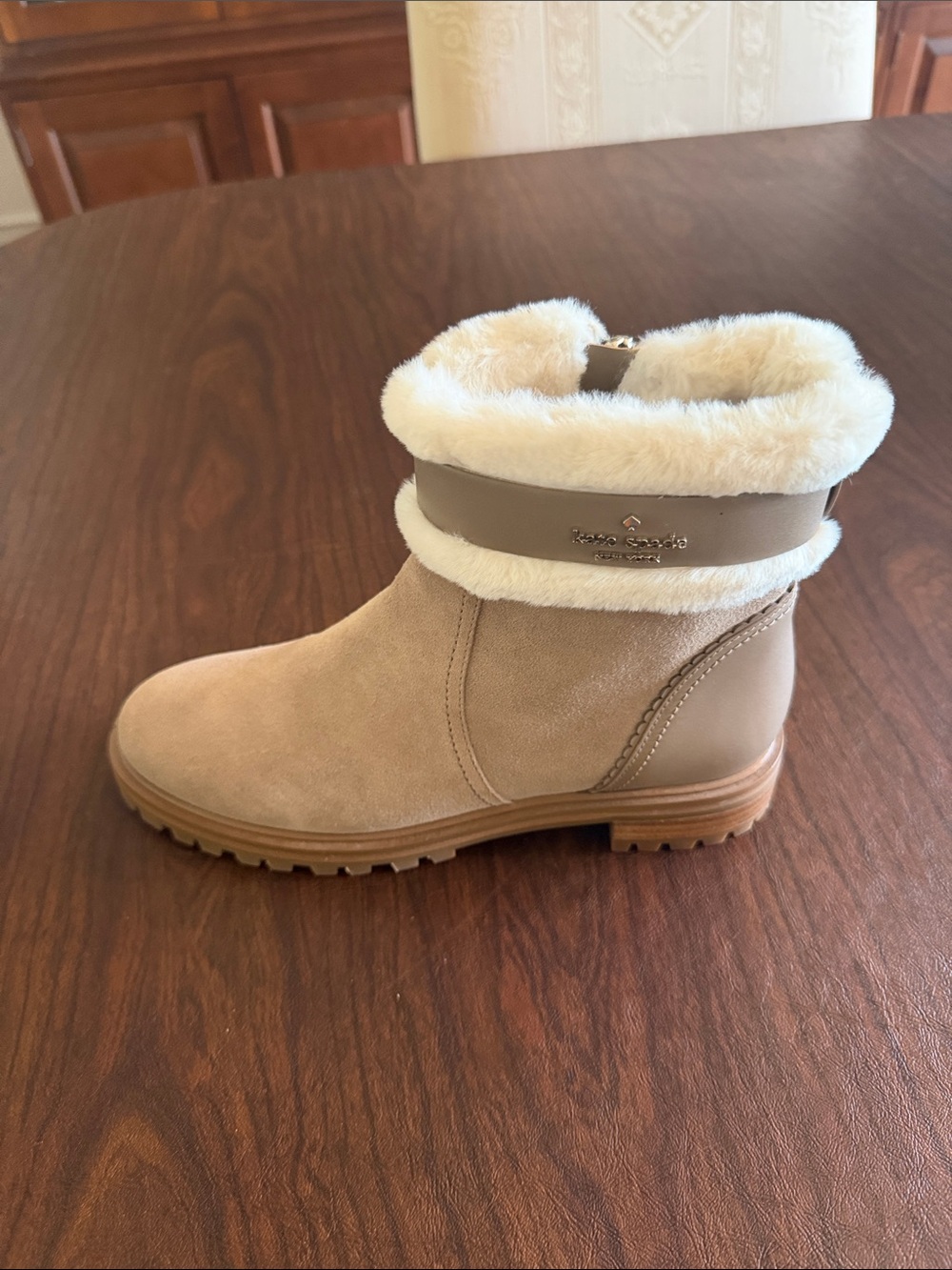 kate spade Bailee Beige Suede Ankle Boots with Cream Faux-Fur Cuff never worn - Picture 4 of 8